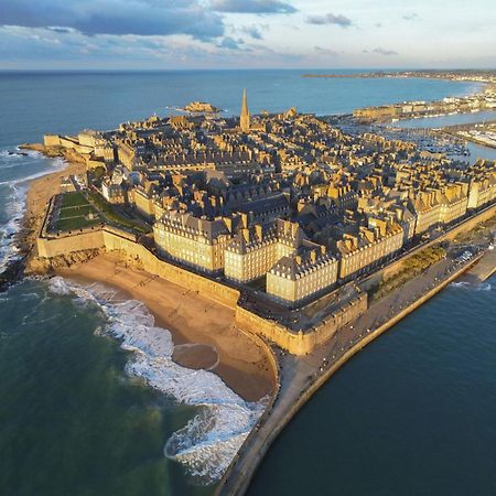 Demeures & Chateaux - Hotel De La Porte Saint-Malo Dinan Exterior photo