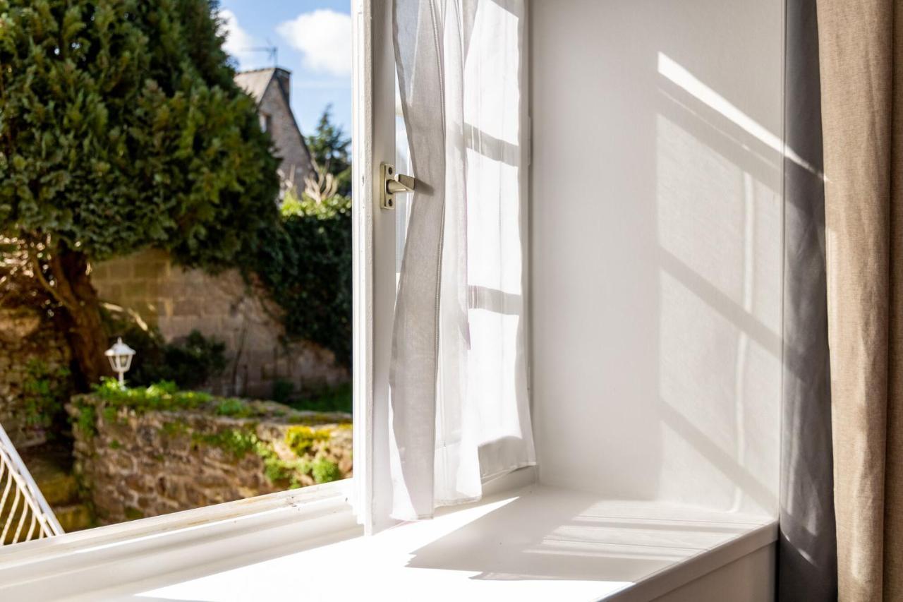 Demeures & Chateaux - Hotel De La Porte Saint-Malo Dinan Exterior photo
